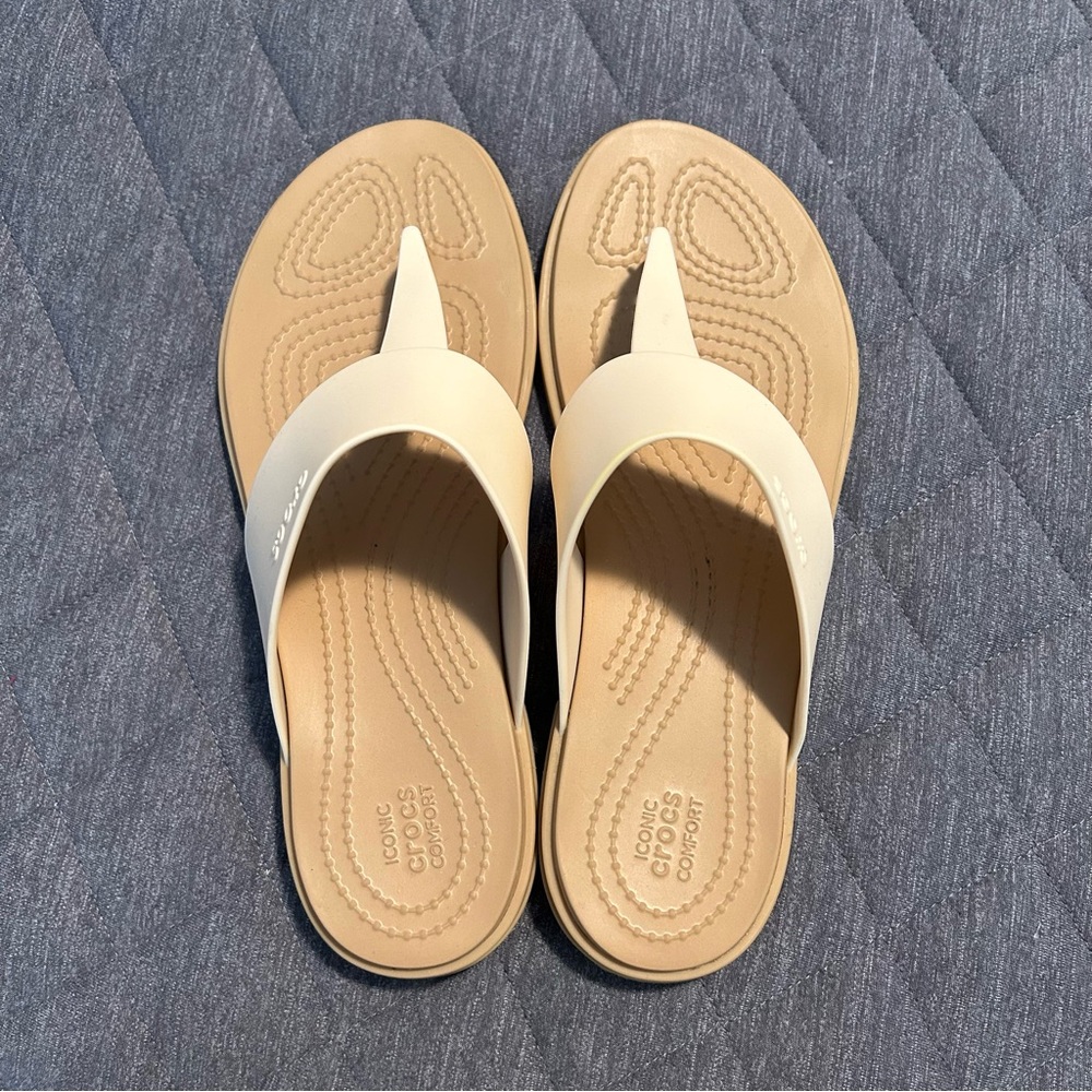 Crocs Tulum Flip Flops Size 8 Vanilla